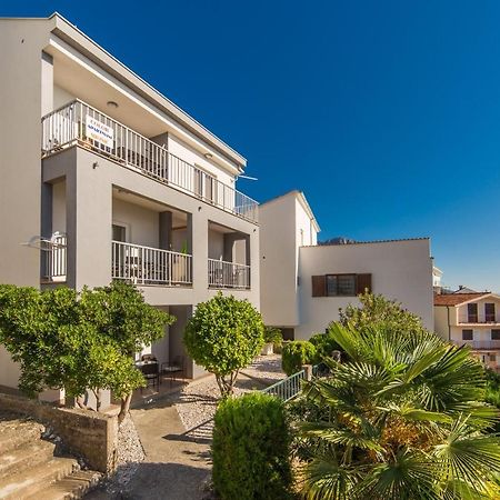 Apartments By The Sea Brist, Makarska - 11078 Zewnętrze zdjęcie