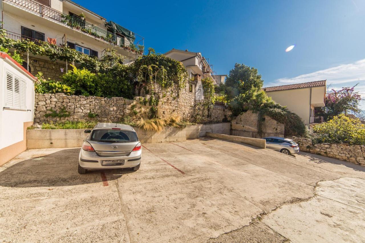 Apartments By The Sea Brist, Makarska - 11078 Zewnętrze zdjęcie