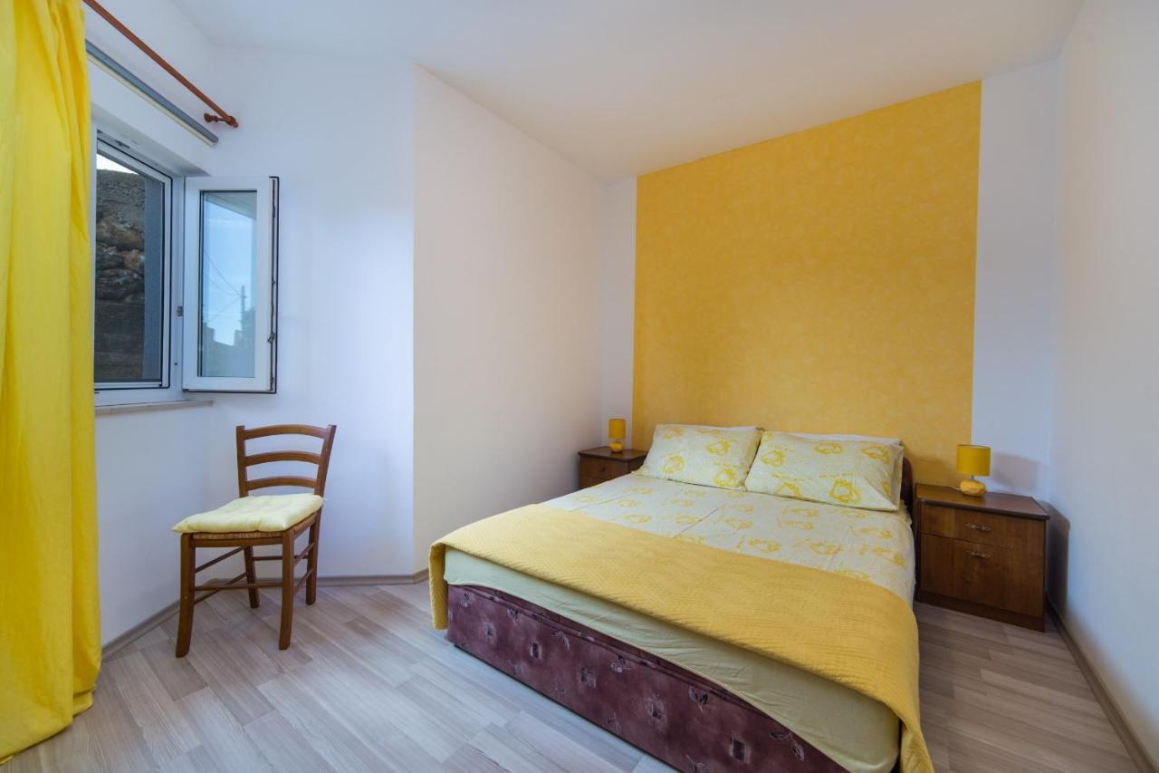 Apartments By The Sea Brist, Makarska - 11078 Zewnętrze zdjęcie