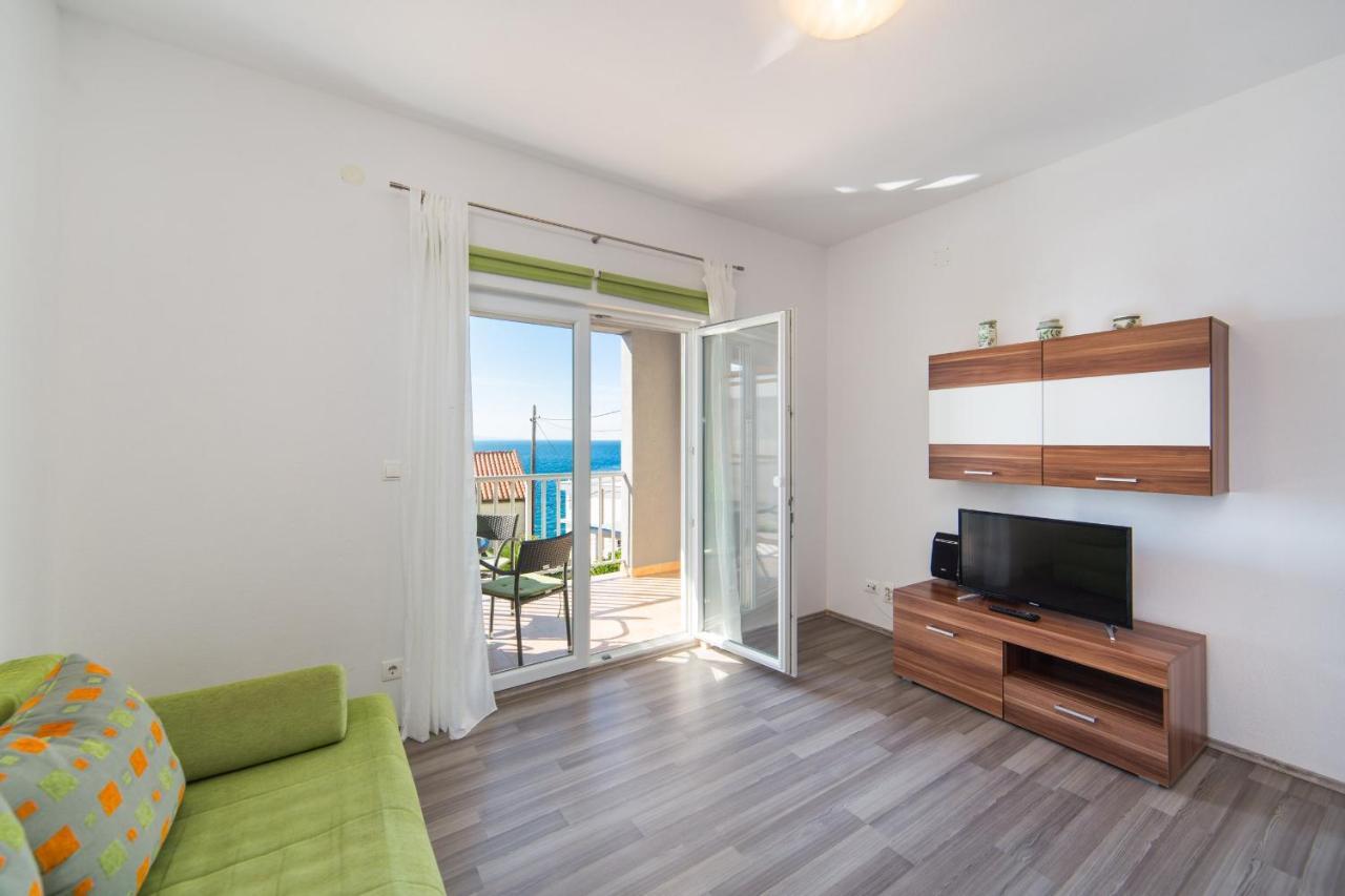 Apartments By The Sea Brist, Makarska - 11078 Zewnętrze zdjęcie