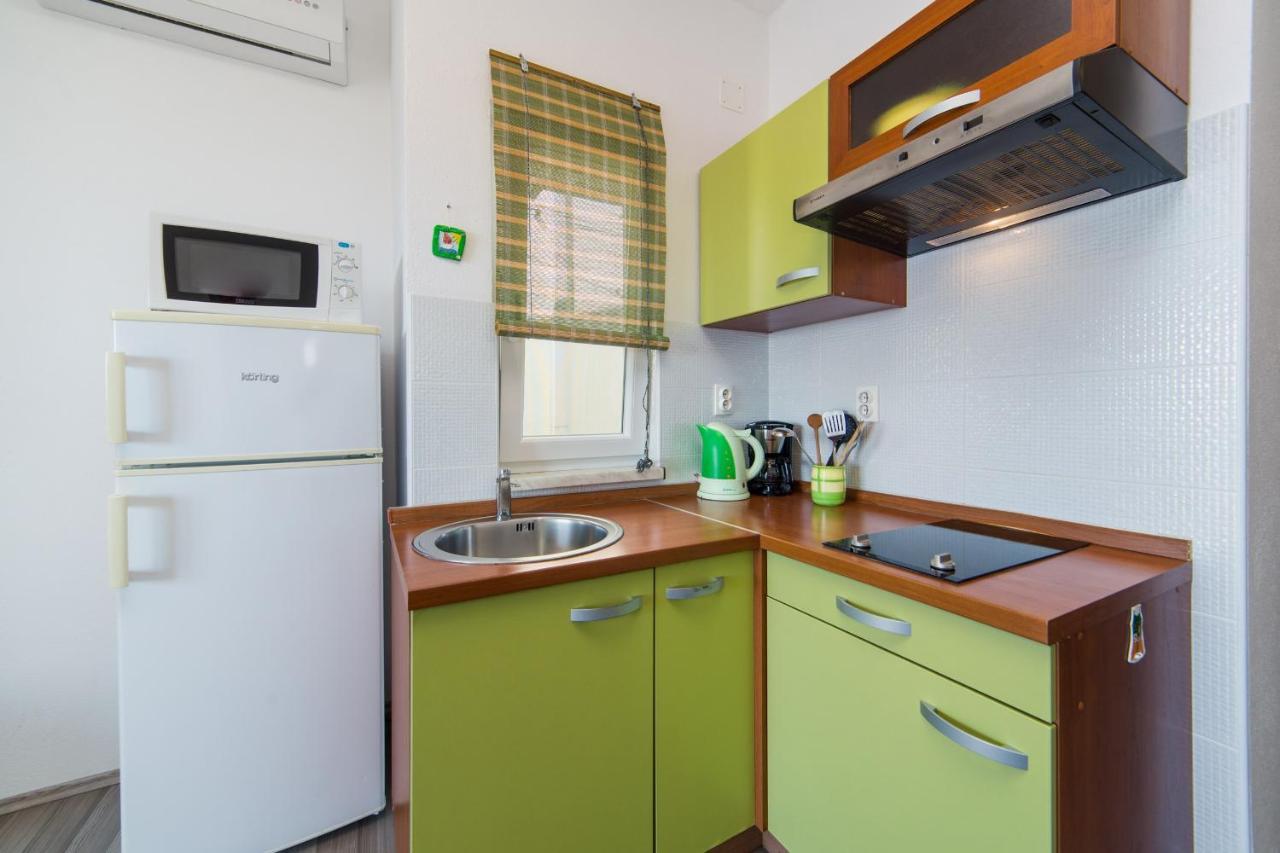 Apartments By The Sea Brist, Makarska - 11078 Zewnętrze zdjęcie