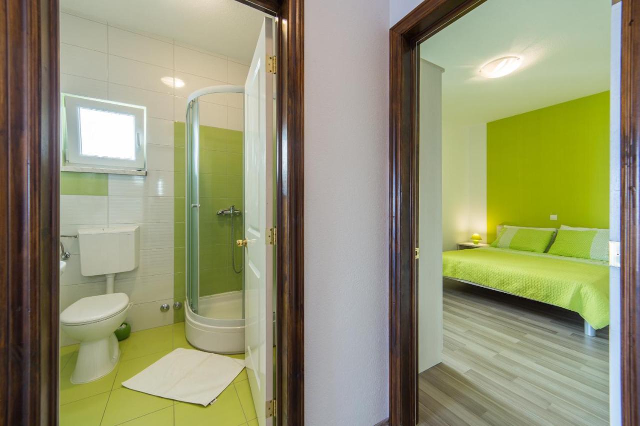Apartments By The Sea Brist, Makarska - 11078 Zewnętrze zdjęcie