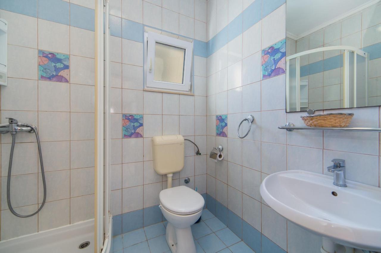 Apartments By The Sea Brist, Makarska - 11078 Zewnętrze zdjęcie