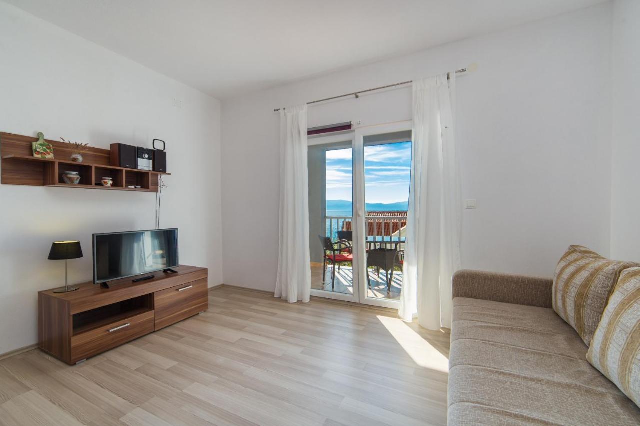 Apartments By The Sea Brist, Makarska - 11078 Zewnętrze zdjęcie