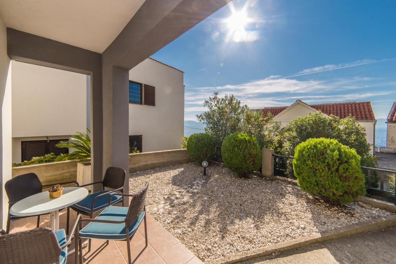 Apartments By The Sea Brist, Makarska - 11078 Zewnętrze zdjęcie