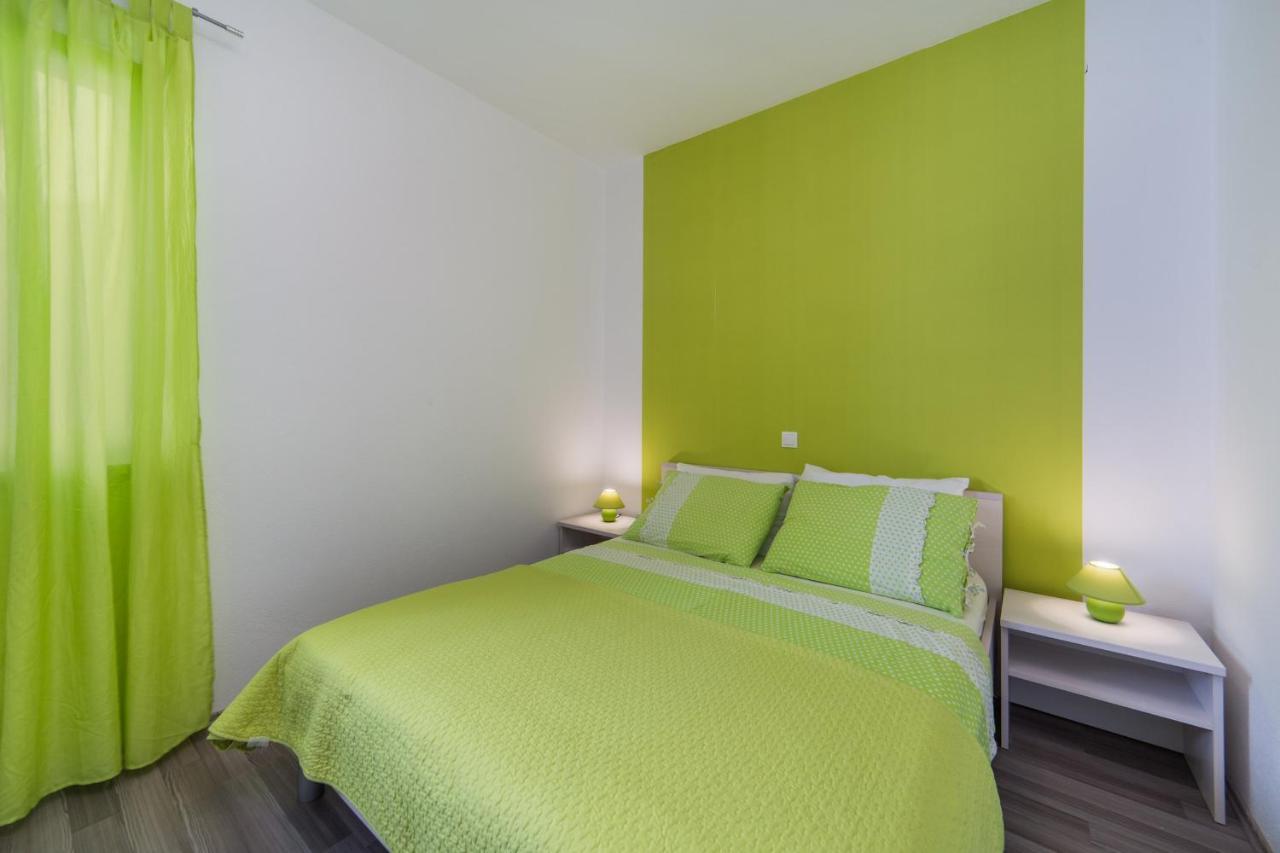 Apartments By The Sea Brist, Makarska - 11078 Zewnętrze zdjęcie